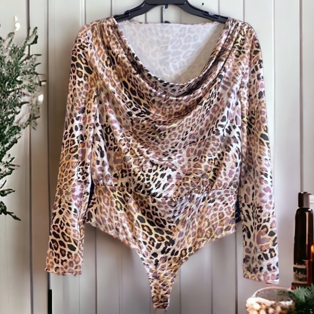 GUESS Cowl Tesha Bodysuit, Ghost Leaf Leopard Print Tan, Extra Large